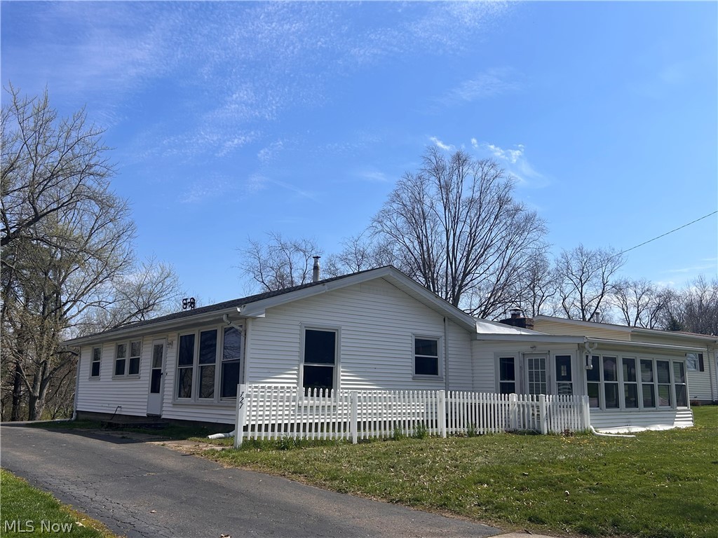 727 Circle Hill Road SE North Canton OH 44720