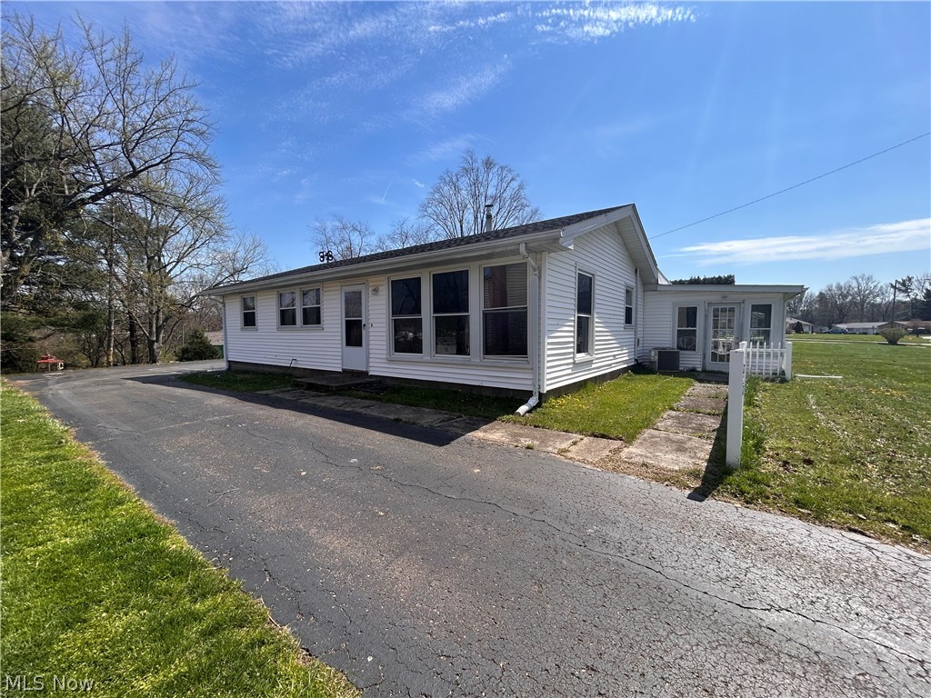 727 Circle Hill Road SE North Canton OH 44720