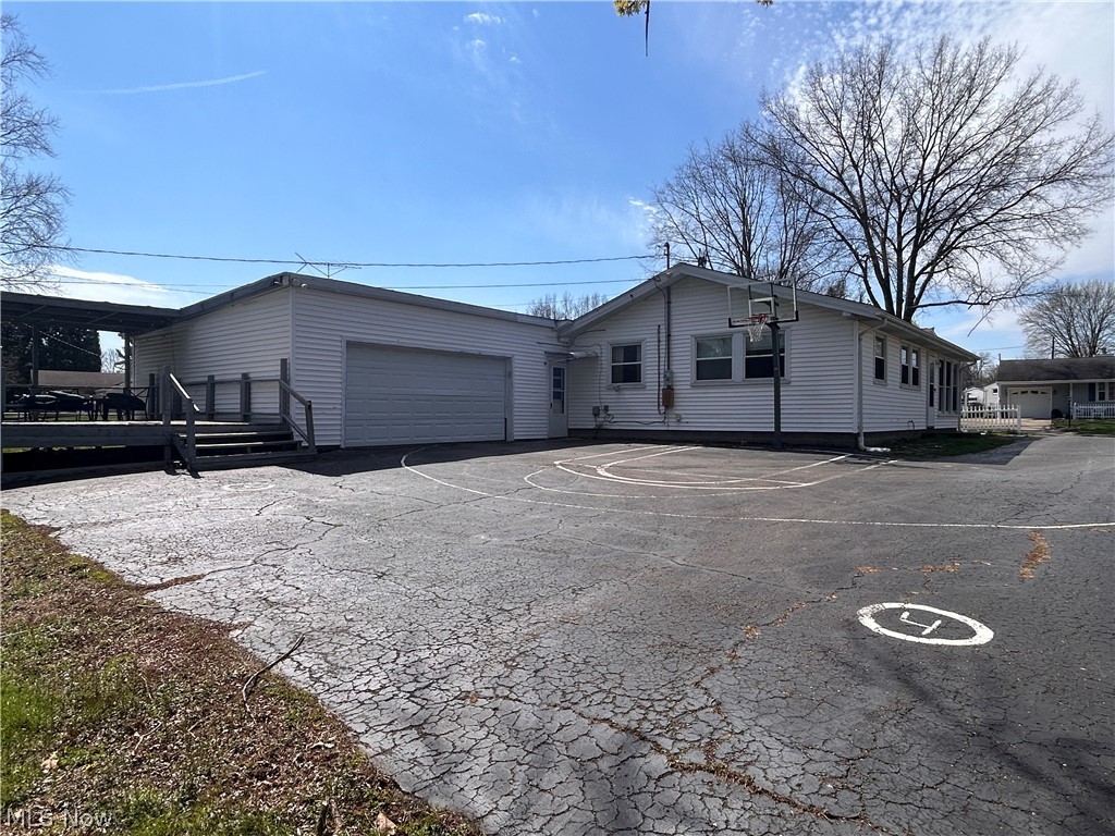 727 Circle Hill Road SE North Canton OH 44720