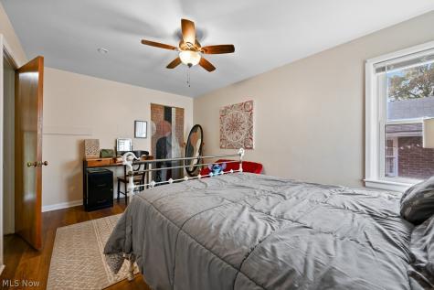 586 Crestwood Avenue Wadsworth OH 44281