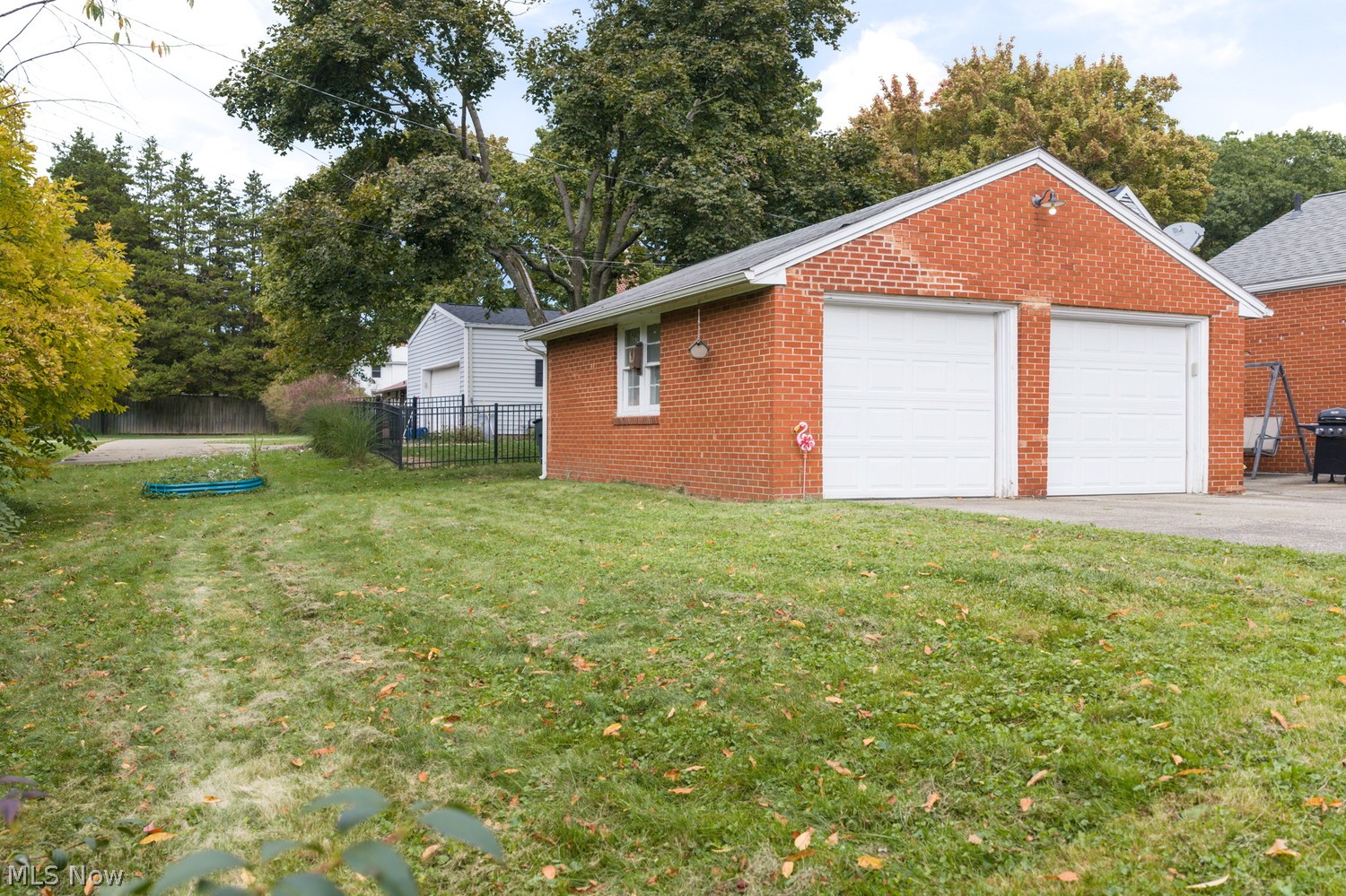 586 Crestwood Avenue Wadsworth OH 44281
