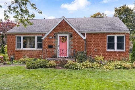 586 Crestwood Avenue Wadsworth OH 44281