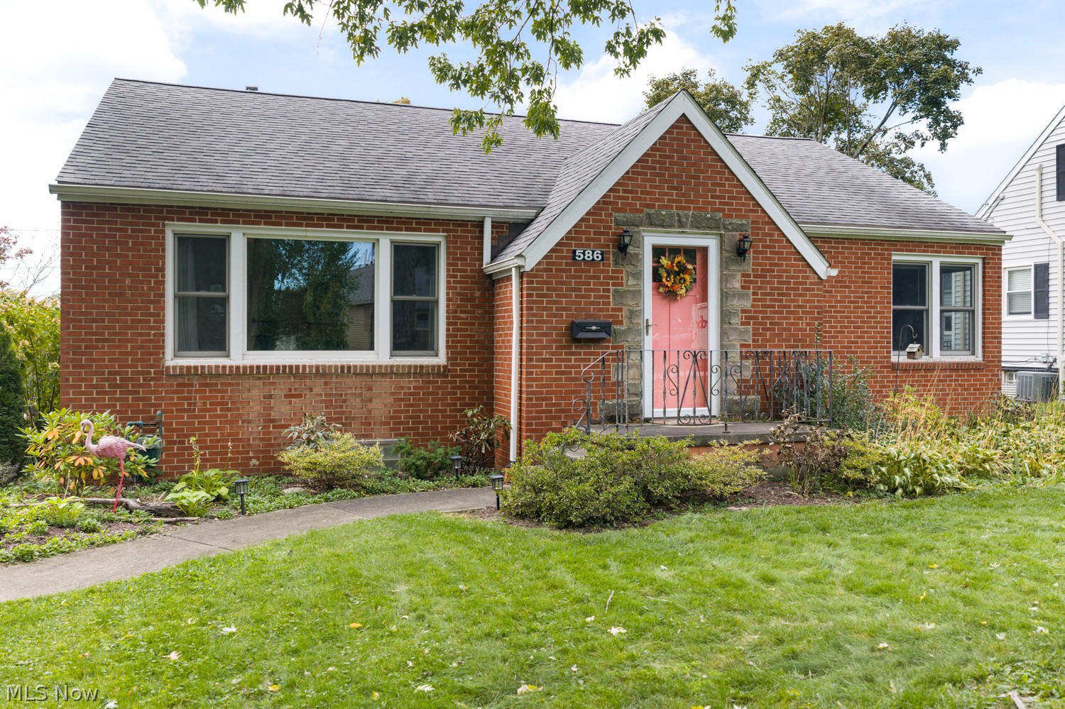 586 Crestwood Avenue Wadsworth OH 44281