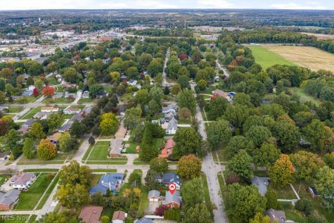 586 Crestwood Avenue Wadsworth OH 44281