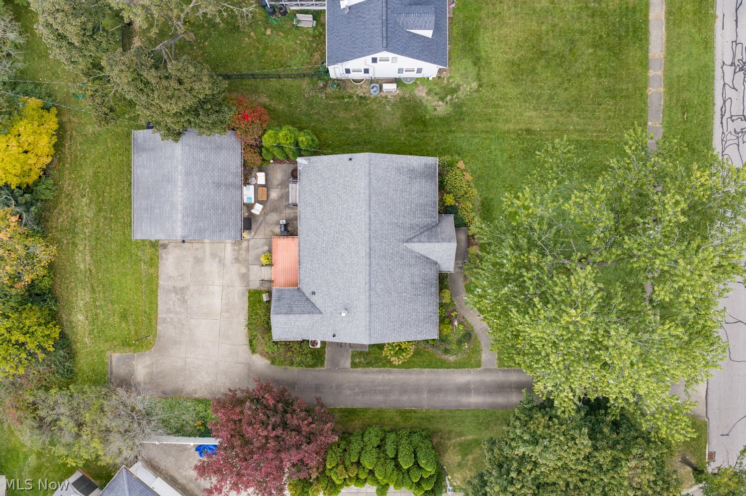 586 Crestwood Avenue Wadsworth OH 44281