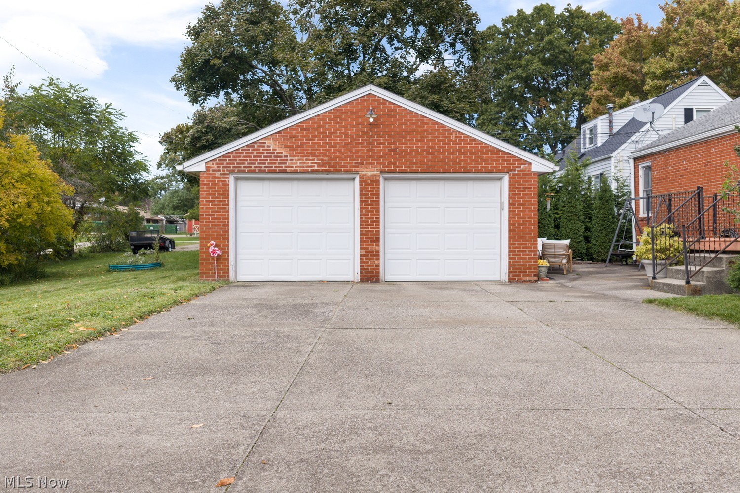 586 Crestwood Avenue Wadsworth OH 44281
