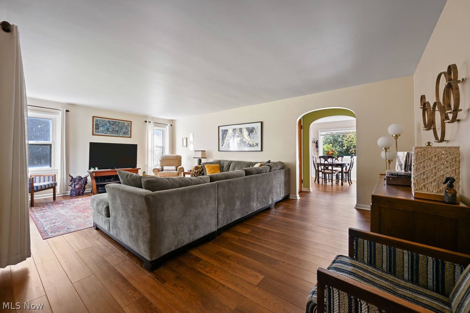 586 Crestwood Avenue Wadsworth OH 44281