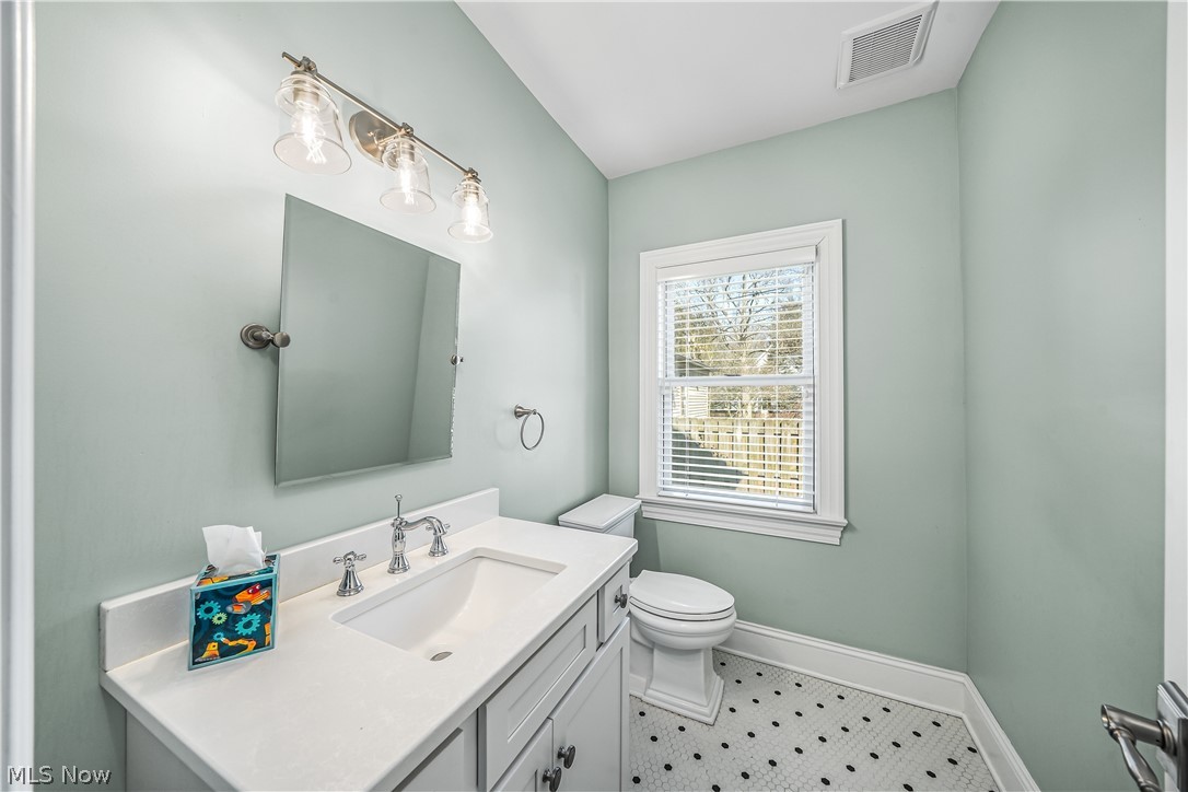 43 N Oviatt Street Hudson OH 44236