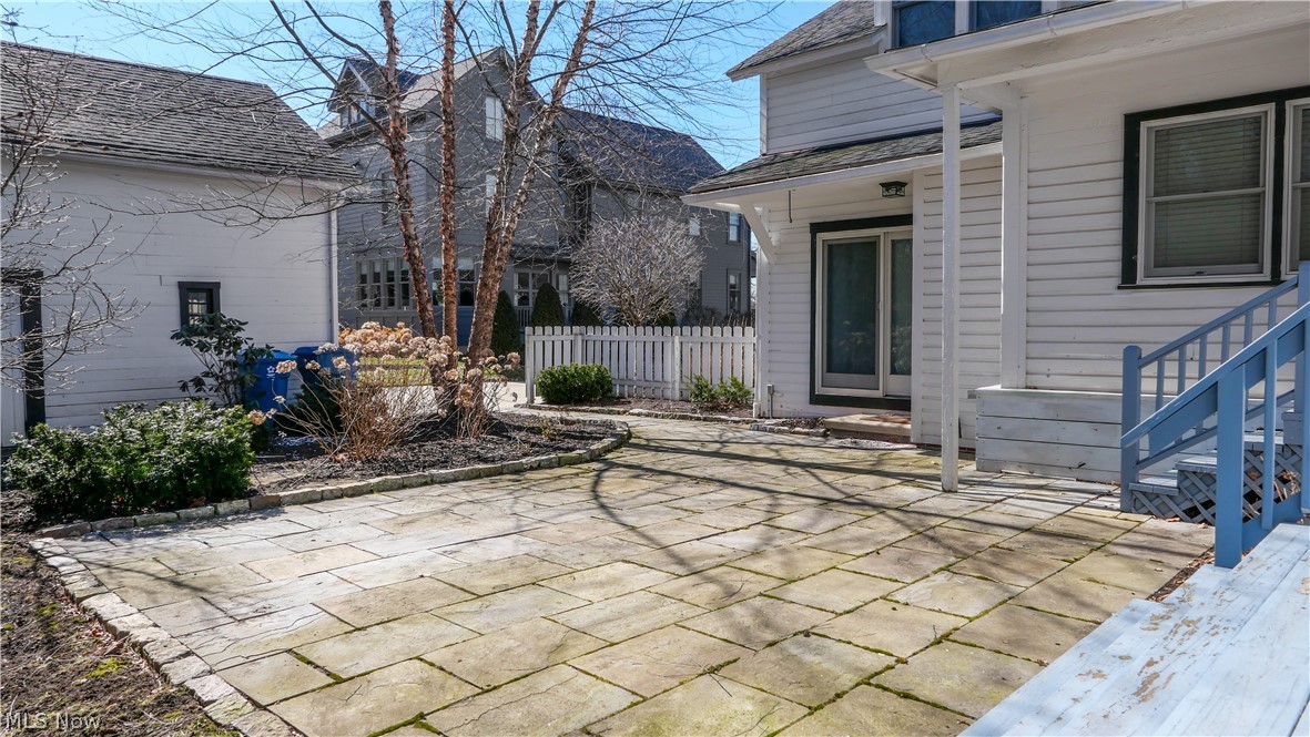 43 N Oviatt Street Hudson OH 44236
