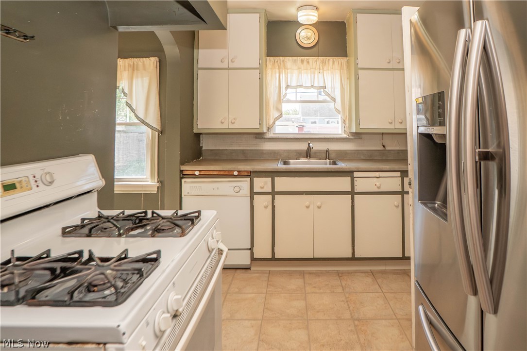 3812 E Antisdale Road South Euclid OH 44118