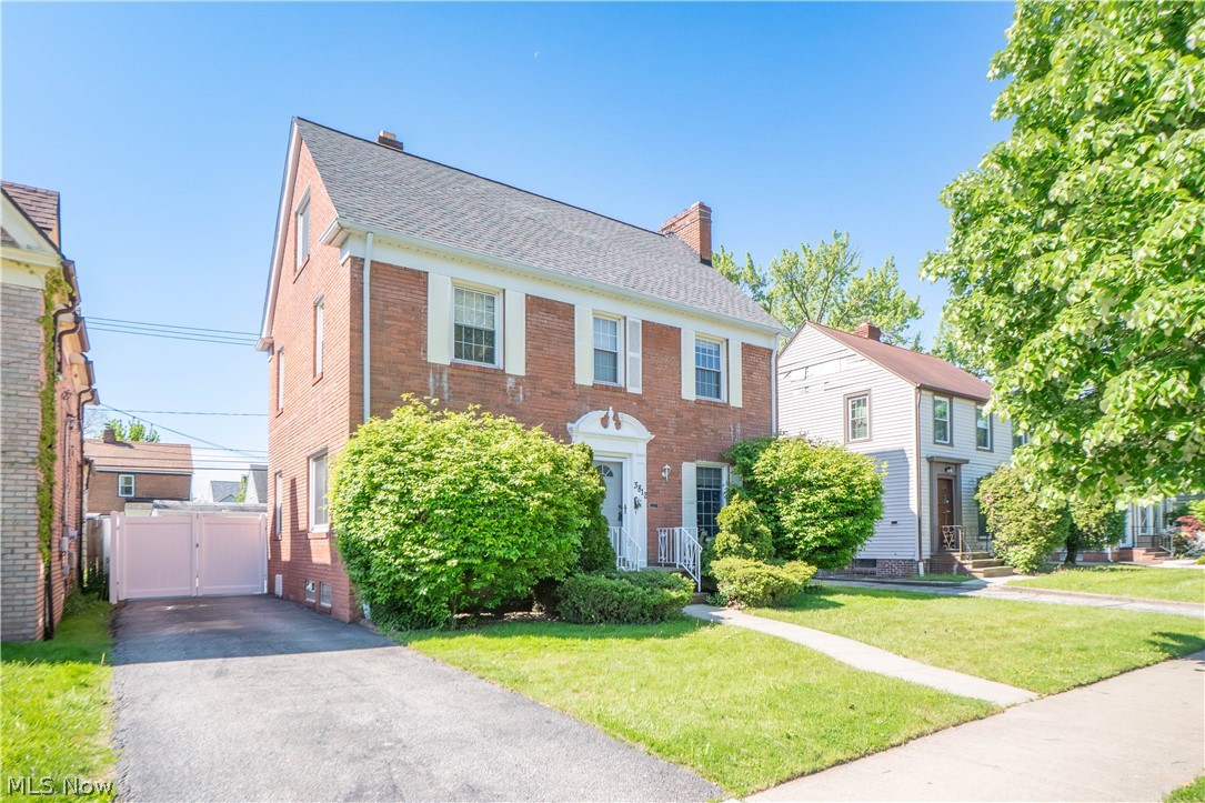 3812 E Antisdale Road South Euclid OH 44118