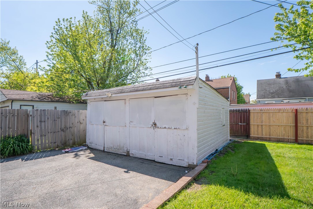 3812 E Antisdale Road South Euclid OH 44118