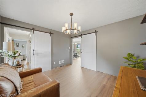 2623 Captens Street NE Canton OH 44721
