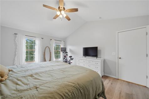2623 Captens Street NE Canton OH 44721