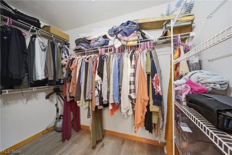 2623 Captens Street NE Canton OH 44721