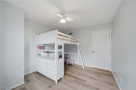 2623 Captens Street NE Canton OH 44721