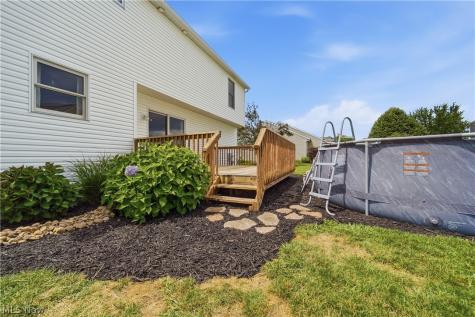 2623 Captens Street NE Canton OH 44721