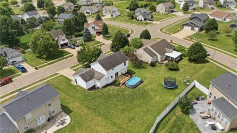 2623 Captens Street NE Canton OH 44721