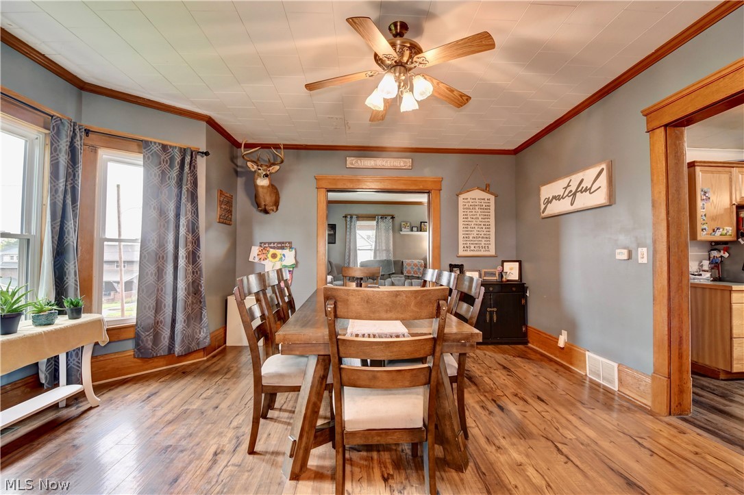 215 Dover Road NE Sugarcreek OH 44681