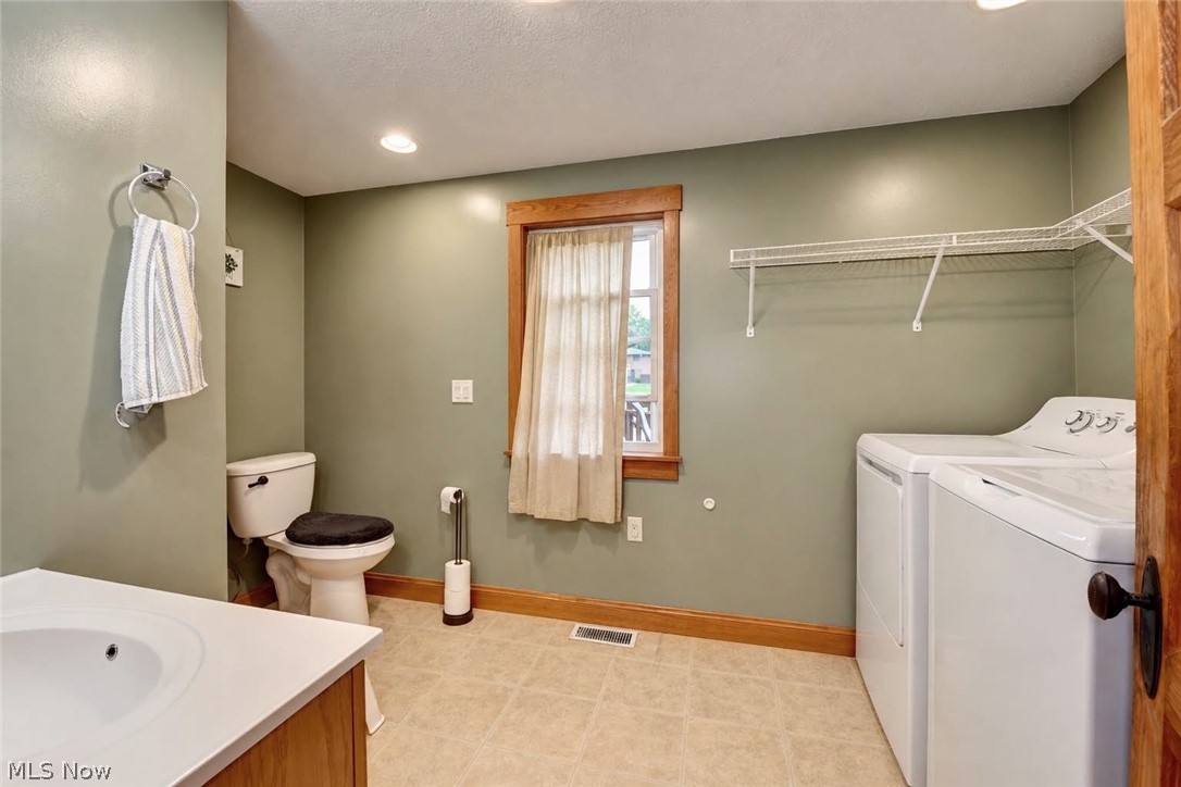 215 Dover Road NE Sugarcreek OH 44681