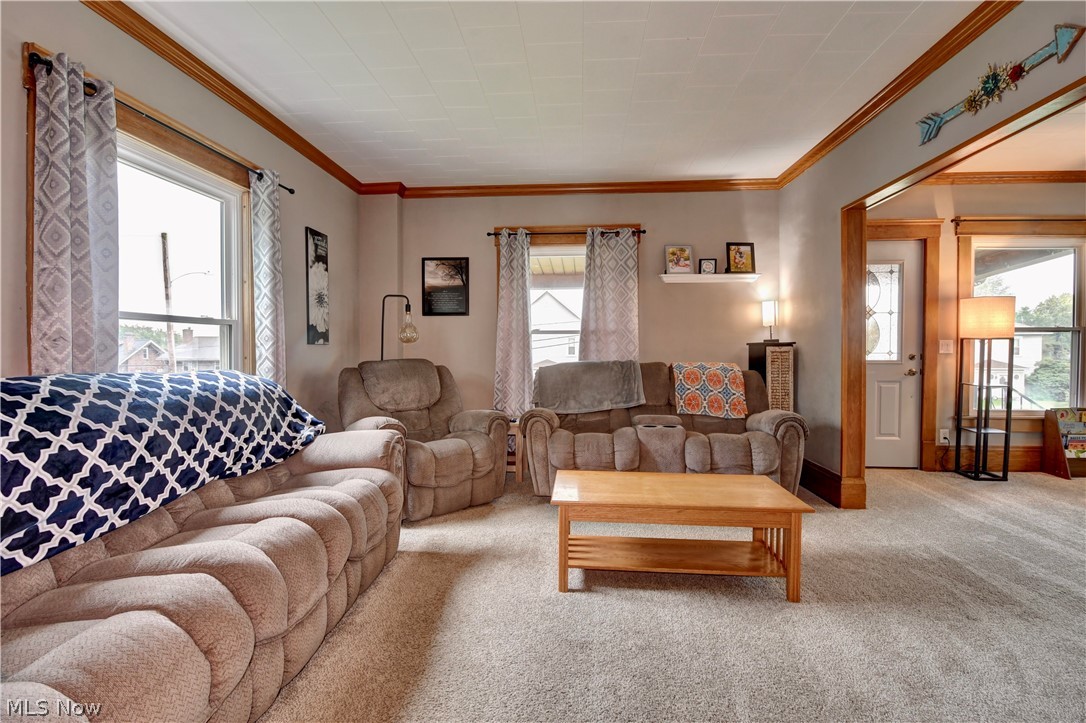215 Dover Road NE Sugarcreek OH 44681