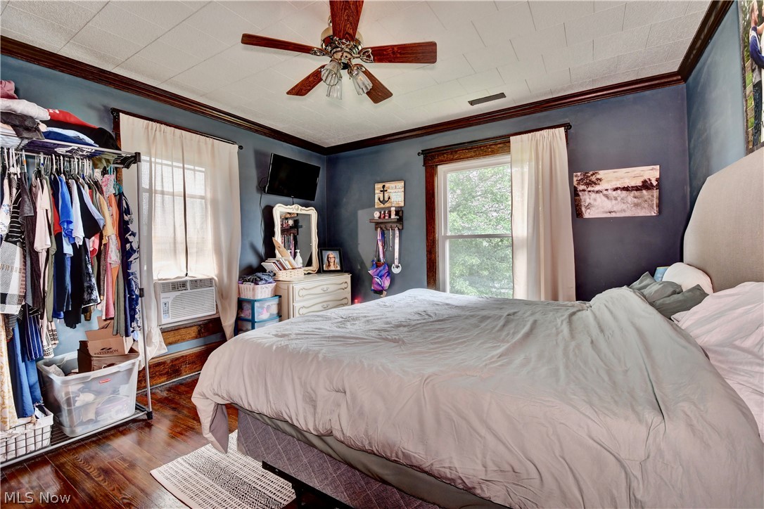 215 Dover Road NE Sugarcreek OH 44681