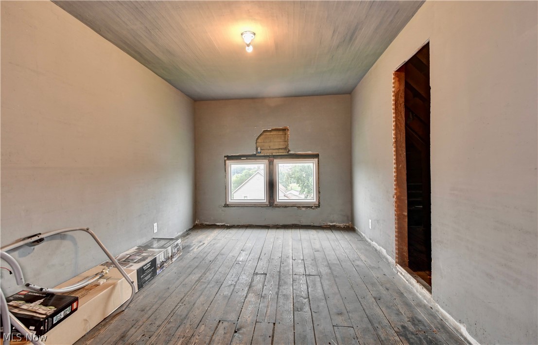 215 Dover Road NE Sugarcreek OH 44681