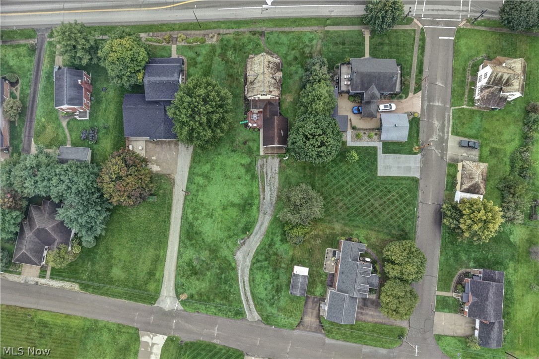 215 Dover Road NE Sugarcreek OH 44681
