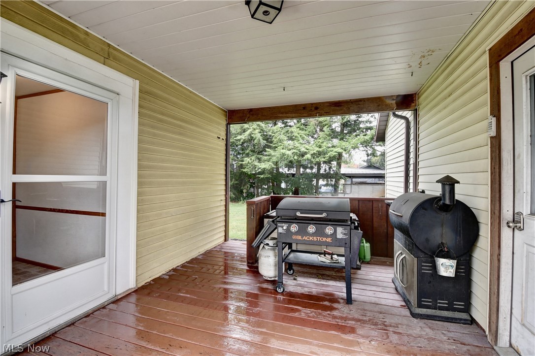 215 Dover Road NE Sugarcreek OH 44681