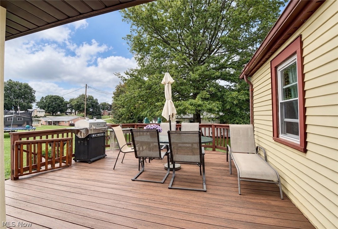 215 Dover Road NE Sugarcreek OH 44681