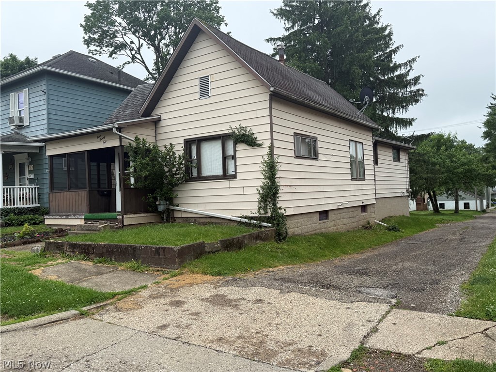 421 N 11th Street Cambridge OH 43725