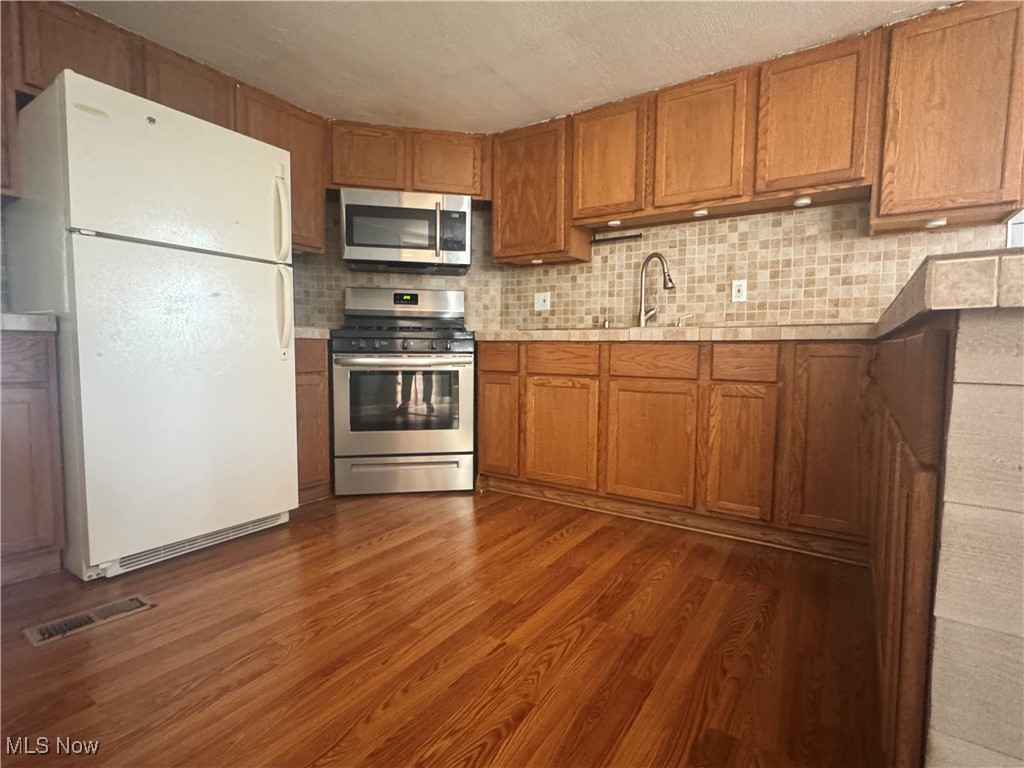 108 Buddy Lane Akron OH 44310