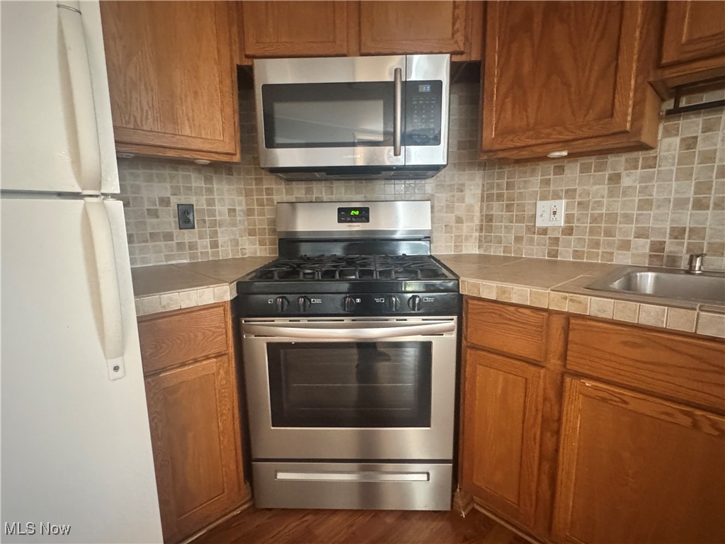 108 Buddy Lane Akron OH 44310