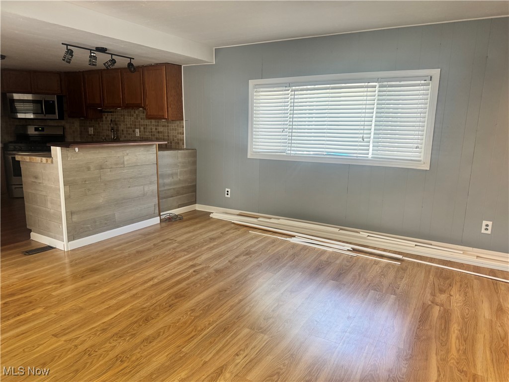 108 Buddy Lane Akron OH 44310