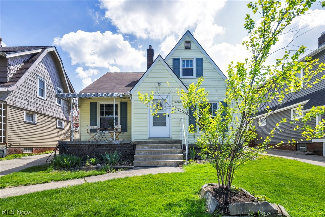 2027 Tampa Avenue Cleveland OH 44109