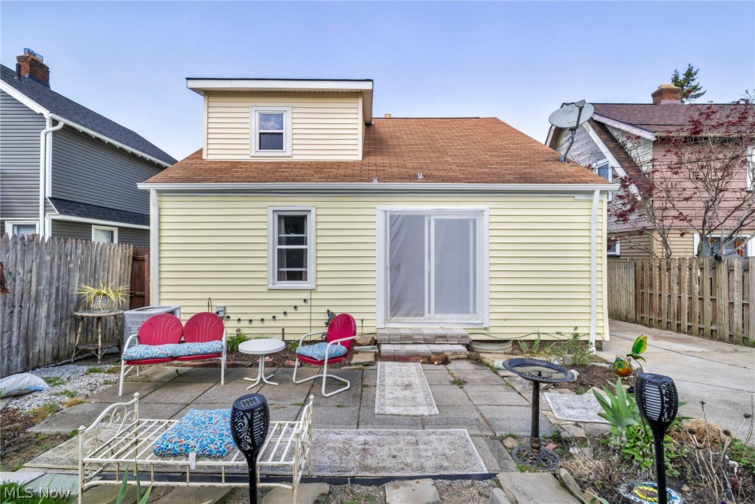 2027 Tampa Avenue Cleveland OH 44109