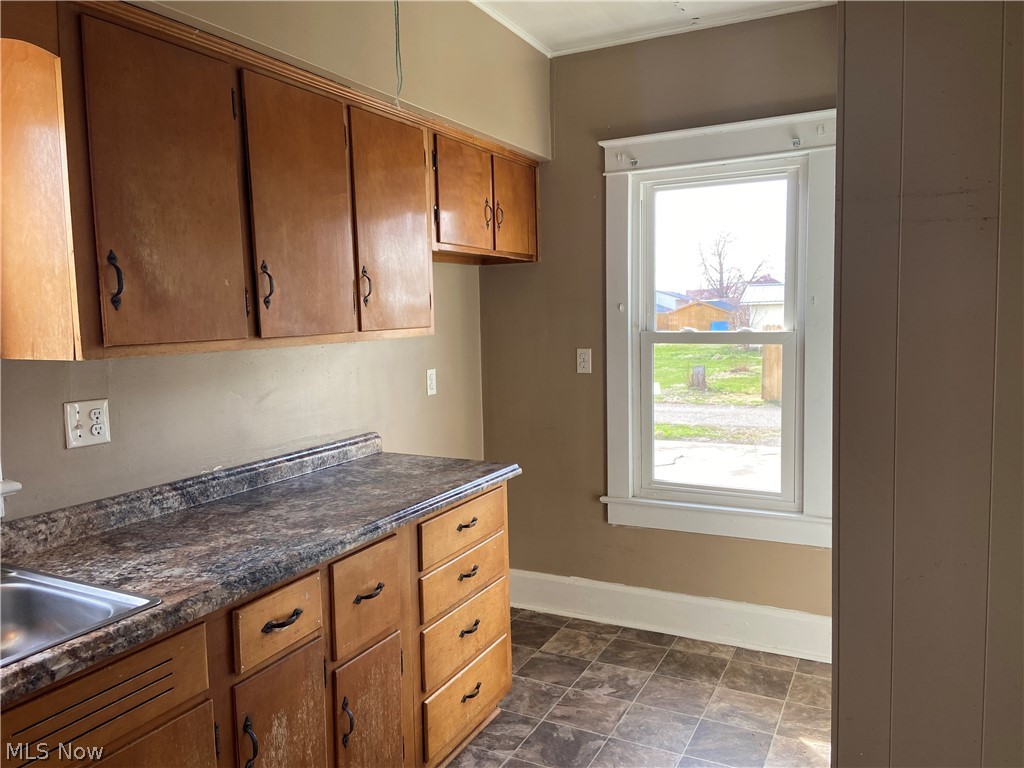428 Chestnut Street Newcomerstown OH 43832