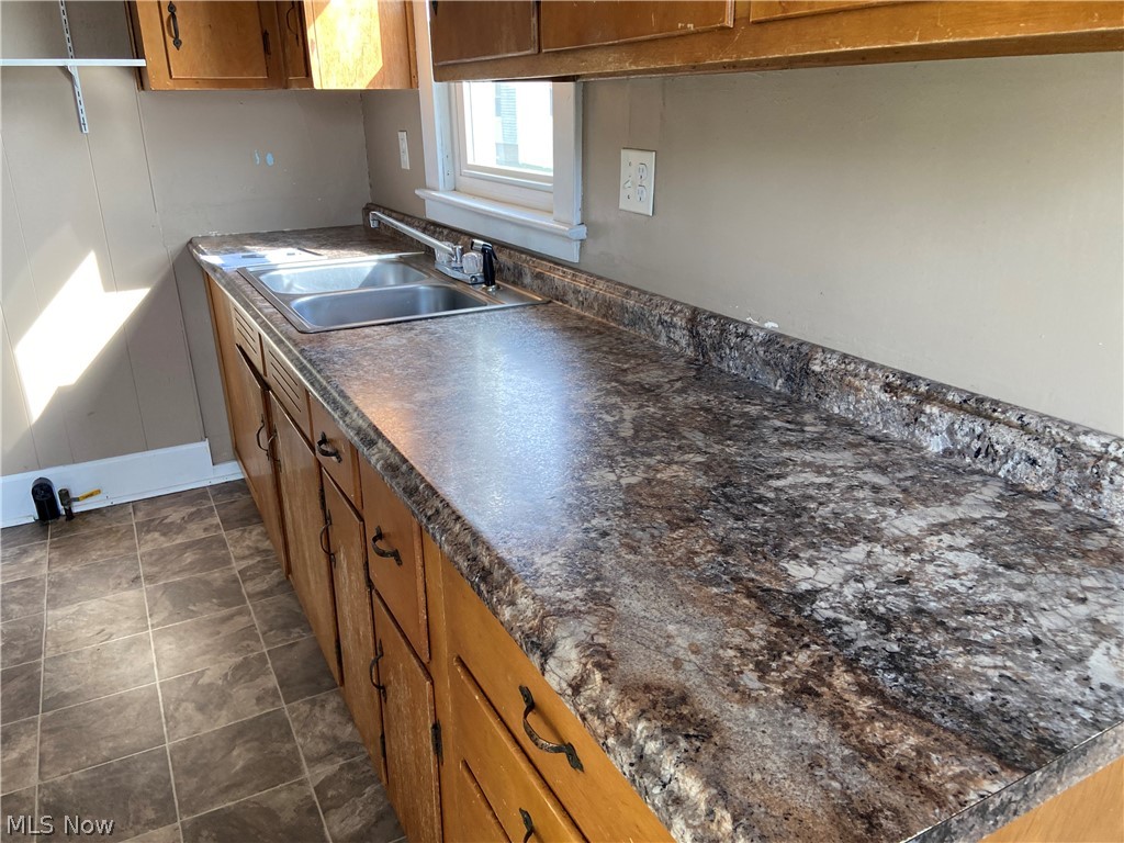 428 Chestnut Street Newcomerstown OH 43832