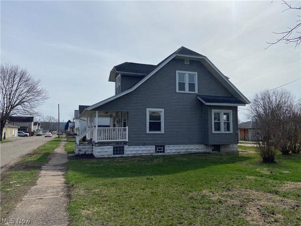 428 Chestnut Street Newcomerstown OH 43832
