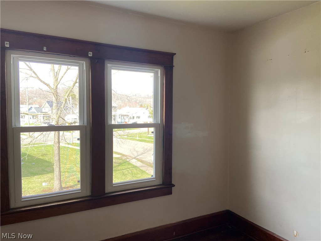 428 Chestnut Street Newcomerstown OH 43832