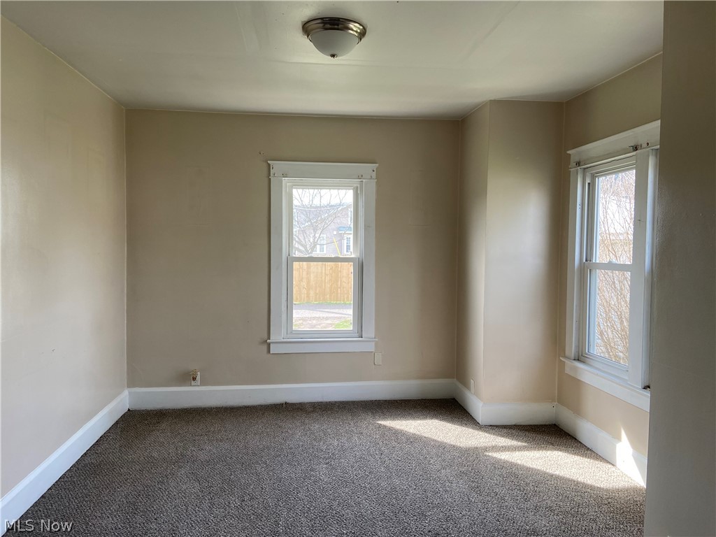 428 Chestnut Street Newcomerstown OH 43832
