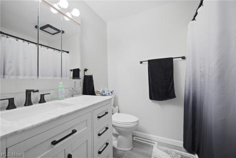 4573 Aurora Street NW Canton OH 44708