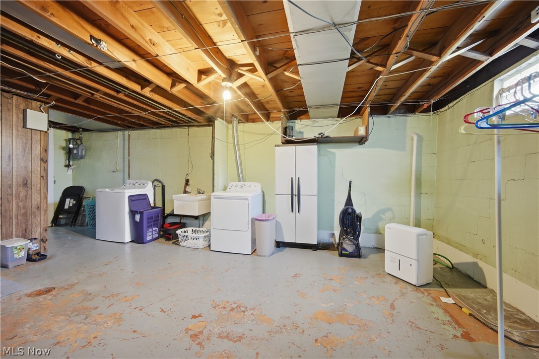 4573 Aurora Street NW Canton OH 44708
