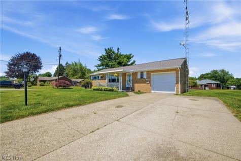 4573 Aurora Street NW Canton OH 44708