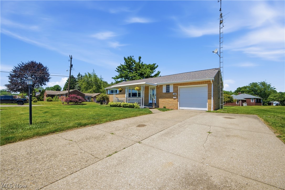 4573 Aurora Street NW Canton OH 44708