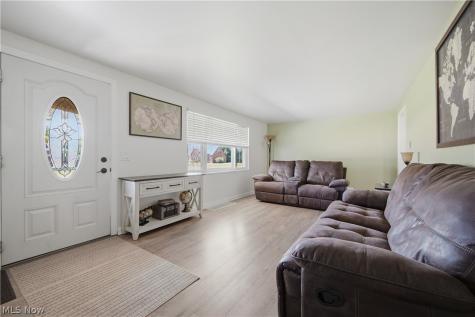 4573 Aurora Street NW Canton OH 44708