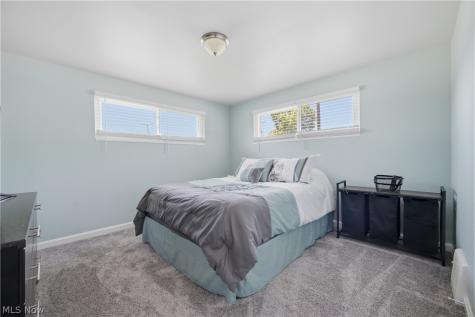 4573 Aurora Street NW Canton OH 44708
