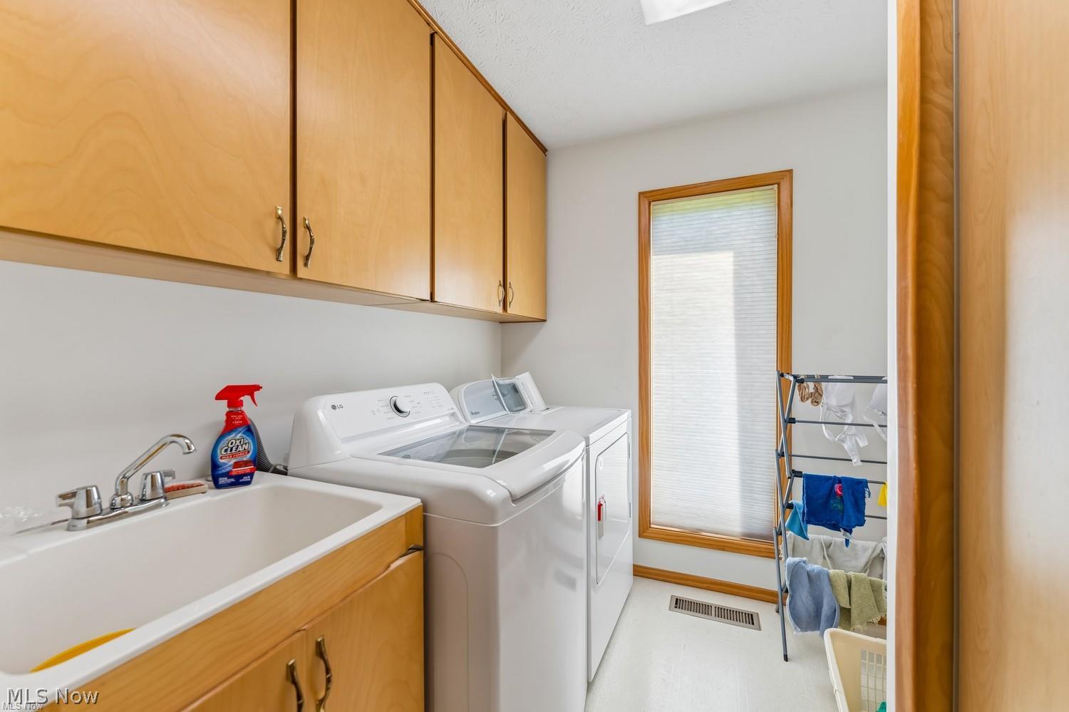 32723 Fallhaven Circle North Ridgeville OH 44039