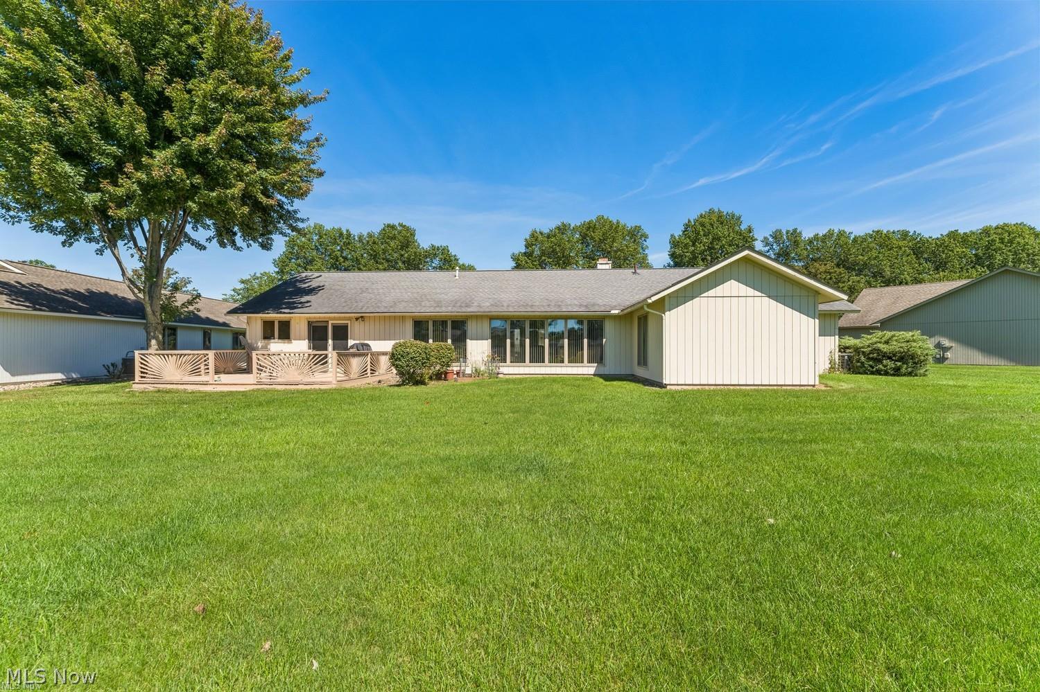32723 Fallhaven Circle North Ridgeville OH 44039