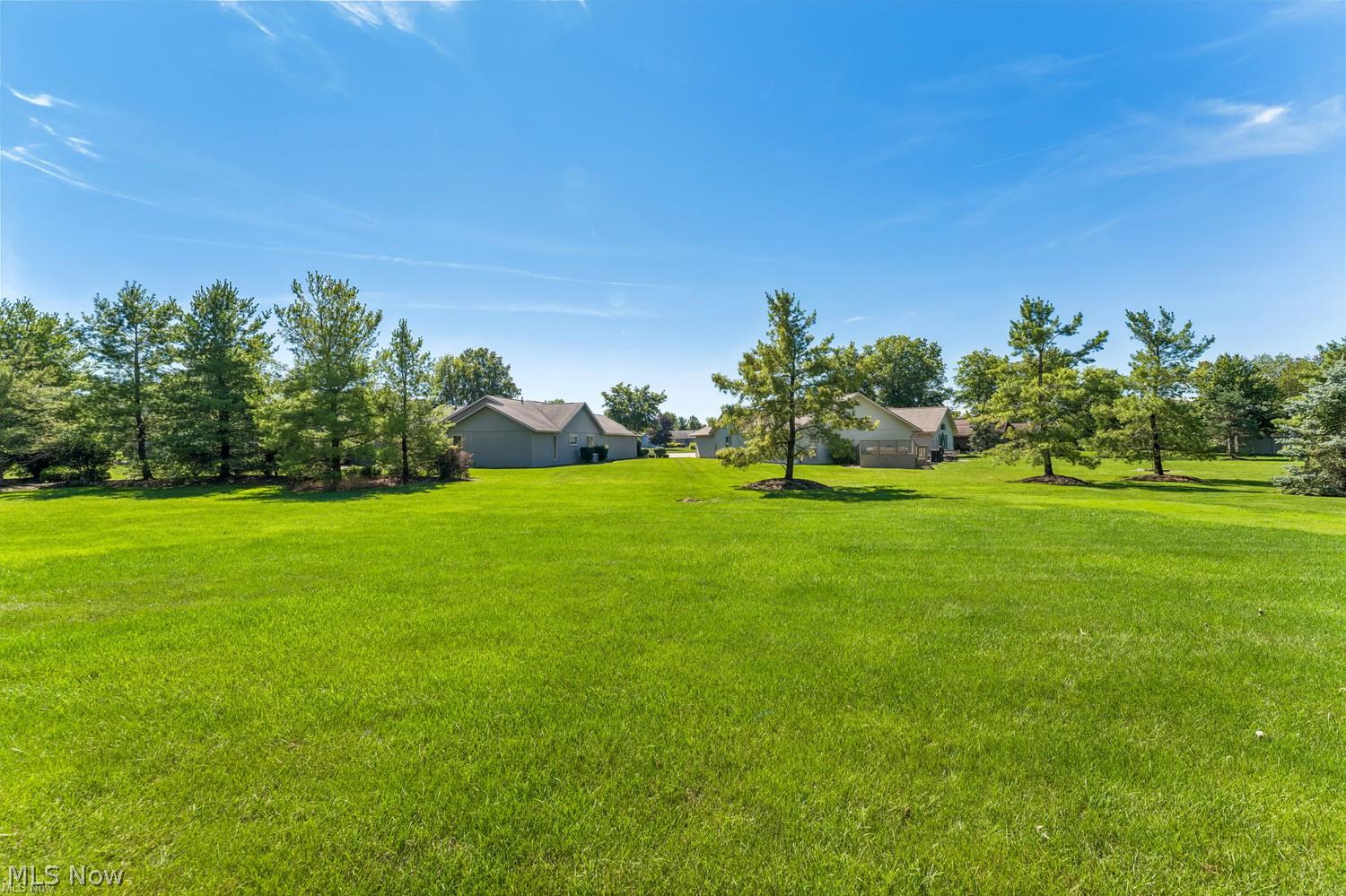 32723 Fallhaven Circle North Ridgeville OH 44039